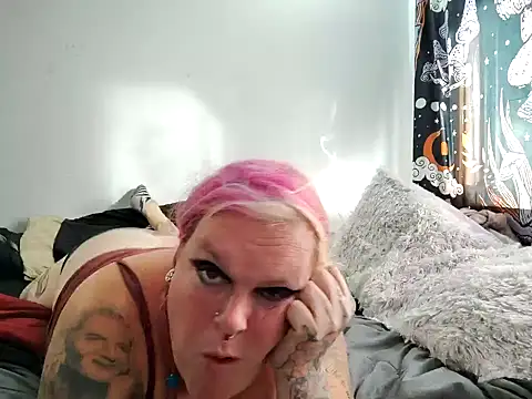 Snapshot of Trans_Girl_next_door420 chatting on January 2025 11:24:01 PM Trans Girl next door420 online show from January 2025 11:24:01 PM