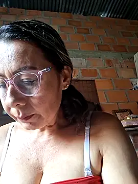 Mia-funny20 online show from March 2026 07:37:01 PM