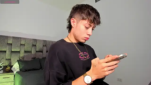 Snapshot of MarcusCollinss_ chatting on December 2024 12:16:02 PM MarcusCollinss online show from December 2024 12:16:02 PM