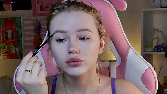 LexieLoree online show from February 2025 04:06:01 AM