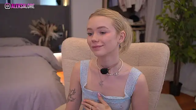 LexieLoree online show from March 2026 03:10:01 AM