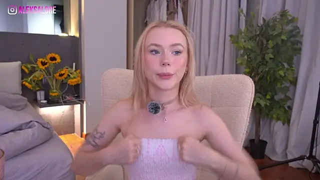 LexieLoree online show from July 2026 03:08:01 AM