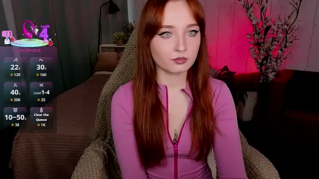 Emma Chery online show from October 2025 01:43:02 PM