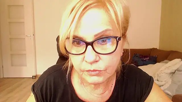 Snapshot of amberdoll4u chatting on March 2025 02:22:01 PM amberdoll4u online show from March 2025 02:22:01 PM