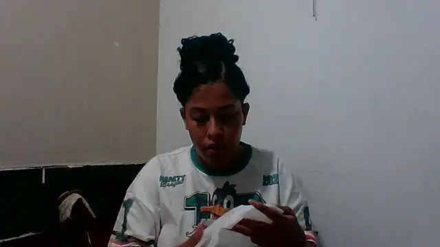 Kitra New online show from October 2025 06:47:02 AM