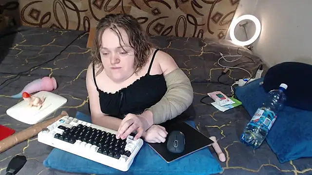 MiniNatalie online show from February 2025 11:35:02 AM