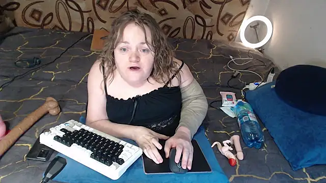 MiniNatalie online show from February 2025 02:41:01 PM