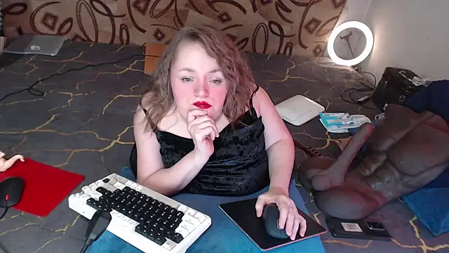 MiniNatalie online show from March 2025 07:37:02 AM