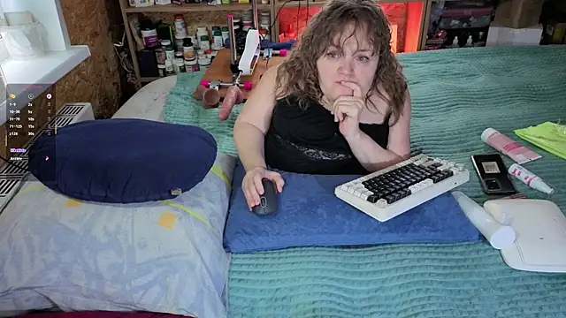 MiniNatalie online show from November 2025 05:41:02 AM