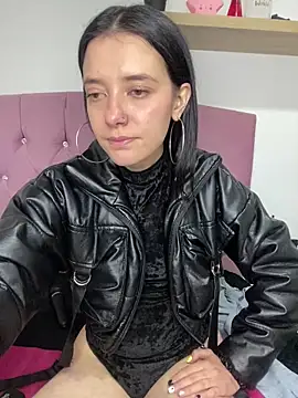 Snapshot of Isabella_21x chatting on March 2025 03:37:01 PM Isabella 21x online show from March 2025 03:37:01 PM