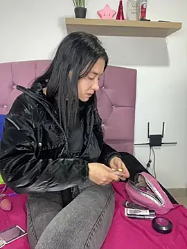 Snapshot of Isabella_21x chatting on March 2025 12:33:02 PM Isabella 21x online show from March 2025 12:33:02 PM