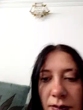 Snapshot of Isabella_21x chatting on November 2025 11:45:01 AM Isabella 21x online show from November 2025 11:45:01 AM