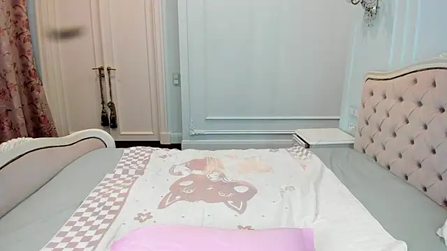 mechloe online show from November 2025 05:51:02 AM