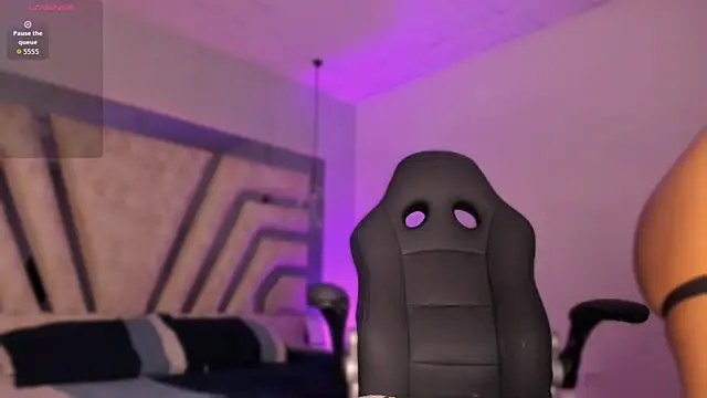  CurlyGirl  online show from September 2025 08:20:02 PM