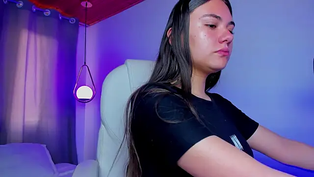 mia nevaeh online show from February 2026 09:07:01 PM