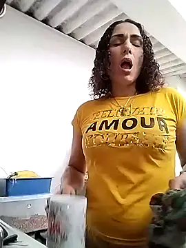 Corina hot online show from December 2024 06:50:01 PM