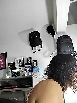 Corina hot online show from January 2025 07:39:01 PM