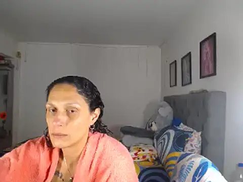 Corina hot online show from February 2025 11:04:02 PM