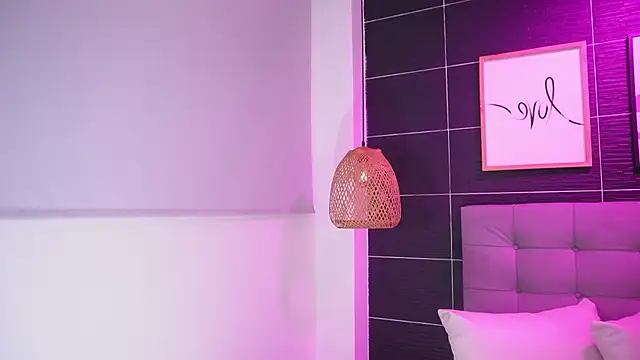 Bella TS  online show from March 2025 10:24:01 PM