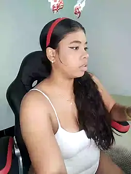 Snapshot of Fanny_Klean chatting on December 2024 05:57:02 AM Fanny Klean online show from December 2024 05:57:02 AM