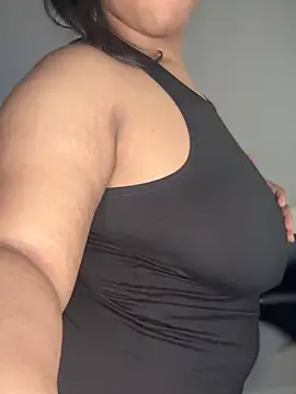 MissAriisback online show from September 2025 08:20:02 PM