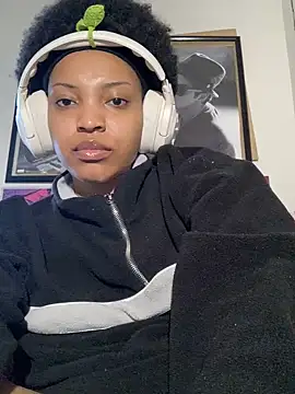 KimiAqua online show from February 2025 06:04:01 PM