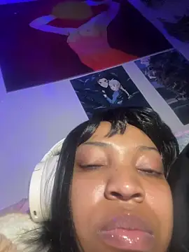 KimiAqua online show from November 2025 11:49:02 PM