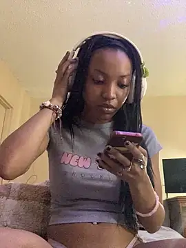 KimiAqua online show from December 2025 07:51:01 PM