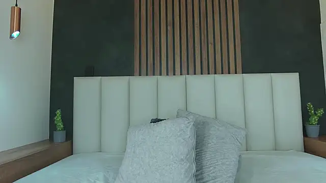 Snapshot of AmyPalmmer chatting on February 2025 06:43:01 PM AmyPalmmer online show from February 2025 06:43:01 PM