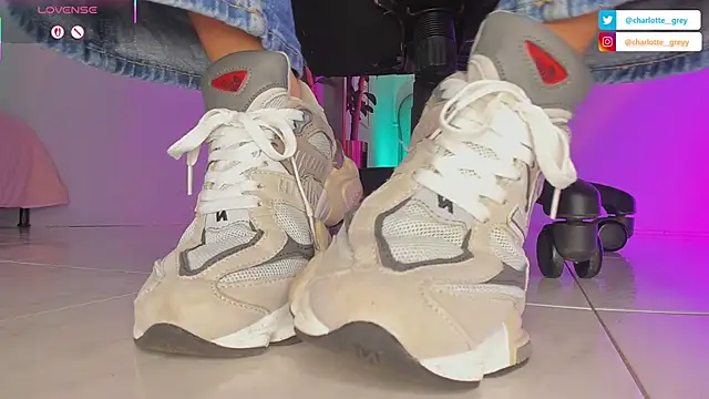 charlotte  grey online show from September 2025 07:57:01 PM