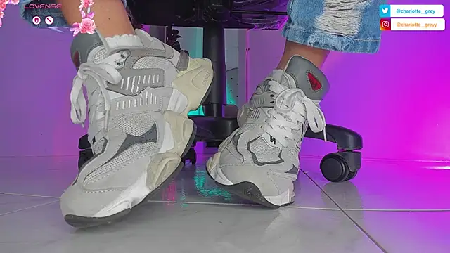 charlotte  grey online show from September 2025 08:21:02 PM