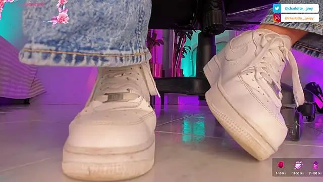 charlotte  grey online show from October 2025 08:19:02 PM