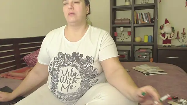 Snapshot of Niter chatting on December 2024 02:09:01 AM Niter online show from December 2024 02:09:01 AM