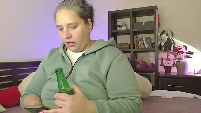 Snapshot of Niter chatting on January 2025 01:21:02 AM Niter online show from January 2025 01:21:02 AM