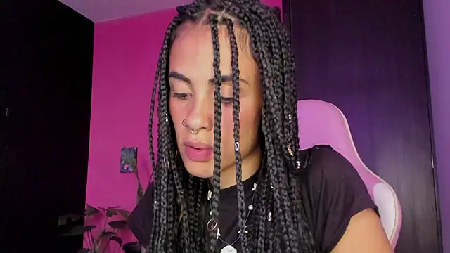 Juanadearco5 online show from December 2024 09:37:02 PM