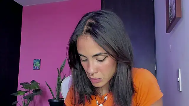 Juanadearco5 online show from December 2024 09:08:01 PM