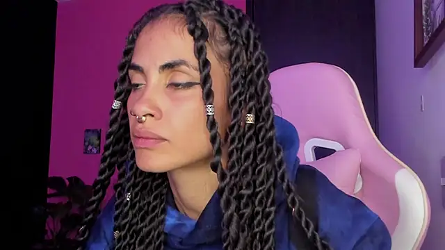 Juanadearco5 online show from December 2024 10:01:02 PM