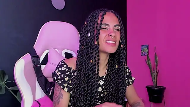 Juanadearco5 online show from January 2025 06:54:02 PM