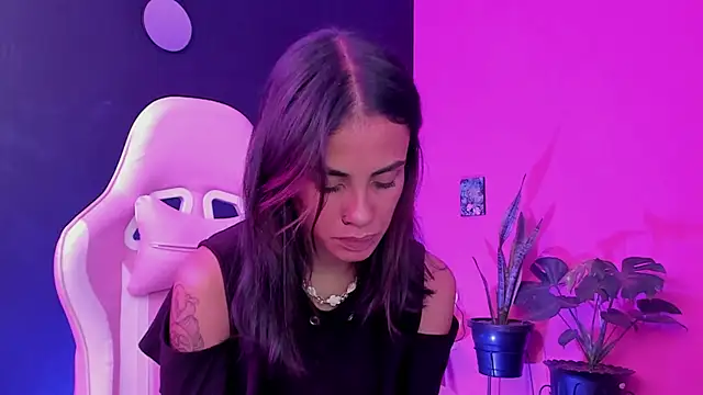 Juanadearco5 online show from February 2025 01:00:02 PM