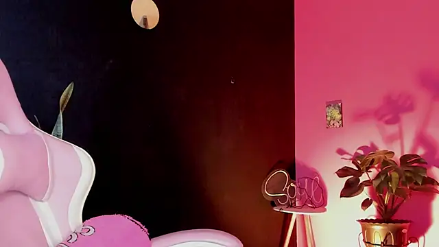 Juanadearco5 online show from March 2025 10:31:02 PM