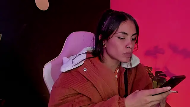 Juanadearco5 online show from March 2025 09:37:01 PM