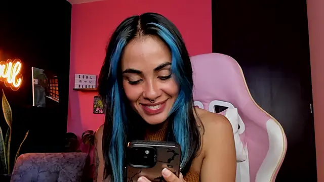 Juanadearco5 online show from October 2025 09:14:02 PM