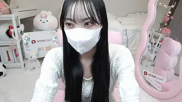 Snapshot of momo_room chatting on March 2025 10:28:02 AM momo room online show from March 2025 10:28:02 AM