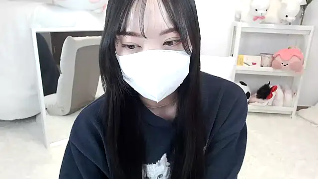 momo room online show from April 2026 12:36:02 PM