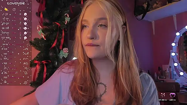 CarolineLovers online show from December 2025 08:59:01 PM