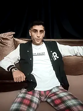 arenn1997 online show from October 2025 12:21:02 AM