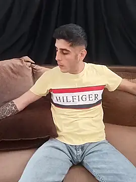 arenn1997 online show from October 2025 01:12:01 PM