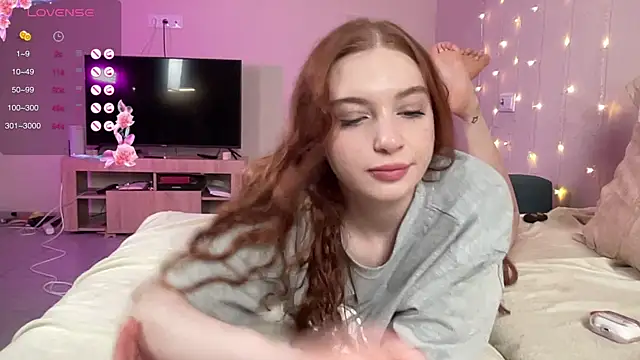 Snapshot of cinnabon_girls chatting on January 2025 02:14:01 PM cinnabon girls online show from January 2025 02:14:01 PM