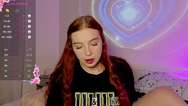 Snapshot of cinnabon_girls chatting on March 2025 09:38:02 PM cinnabon girls online show from March 2025 09:38:02 PM