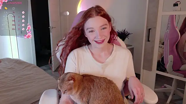 Snapshot of cinnabon_girls chatting on October 2025 06:57:02 PM cinnabon girls online show from October 2025 06:57:02 PM